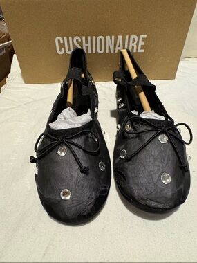 NIB Cushionaire studded mesh ballet flats.